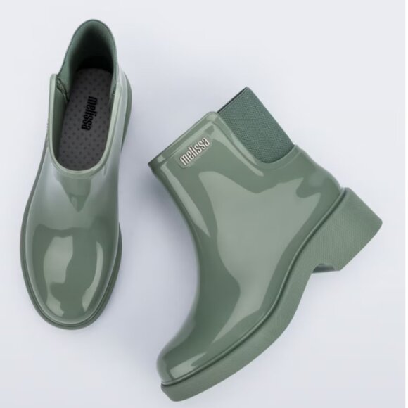 NEW MELISSA Made In Brazil Waterproof Chelsea Chelsea Boots in green 825 3m2 - Picture 5 of 9